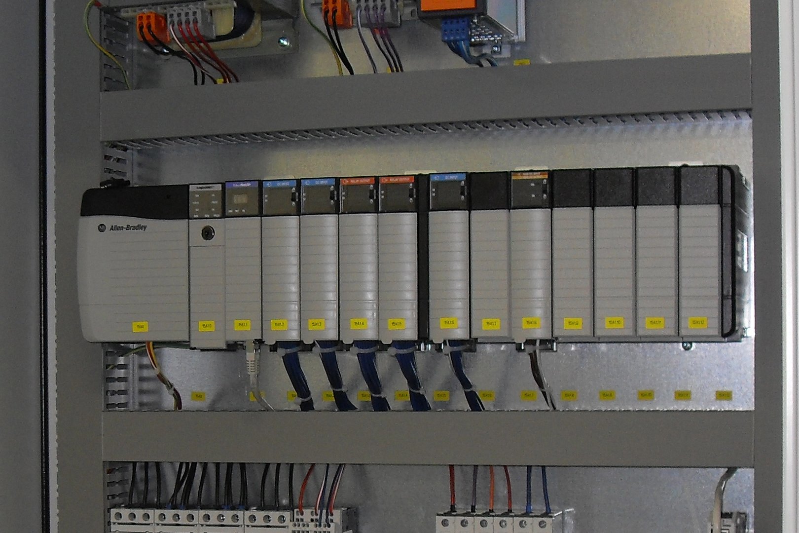 ELC 002 – Programmable Logic Controller